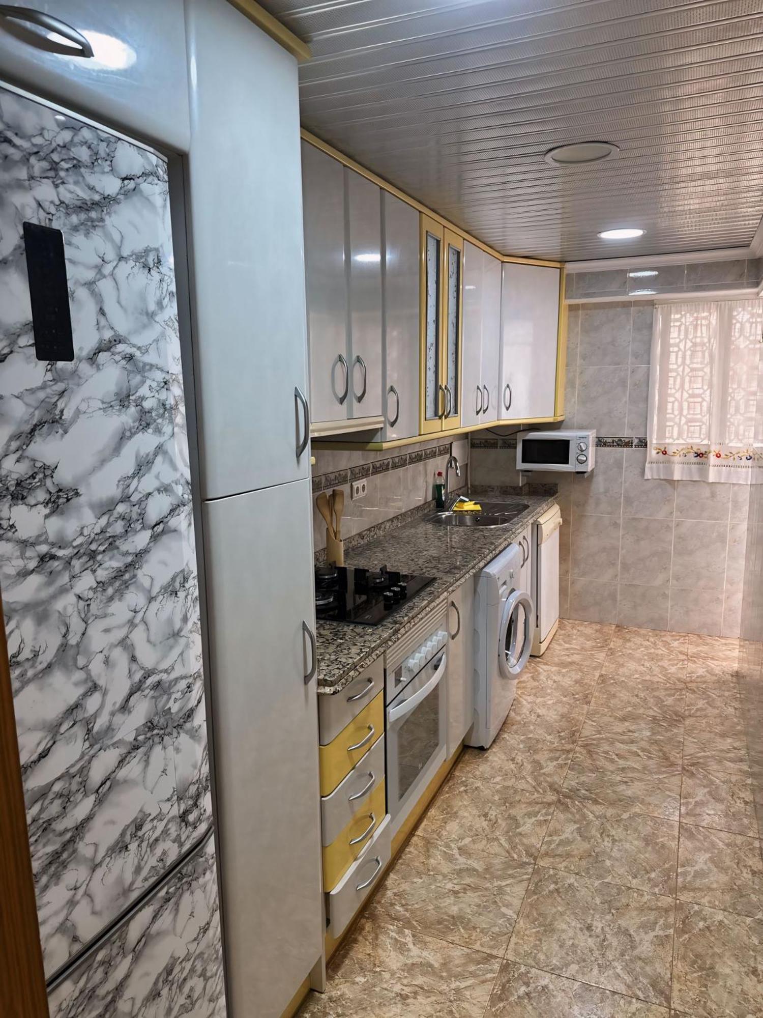 50 Pasos Hacia El Mar Apartment El Campello Luaran gambar